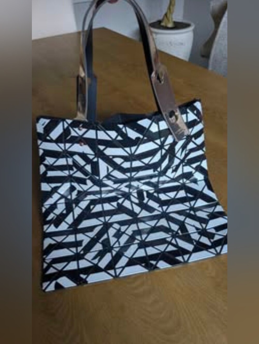 BAO BAO ISSEY MIYAKE graphic-print tote bag